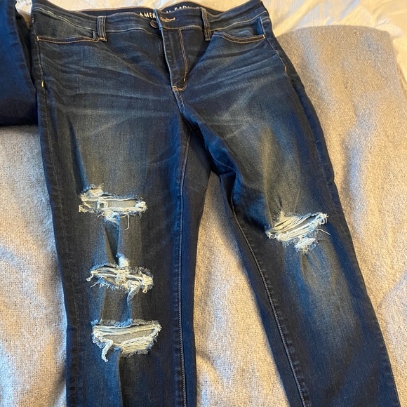 Denim - American Eagle Skinny Jeans